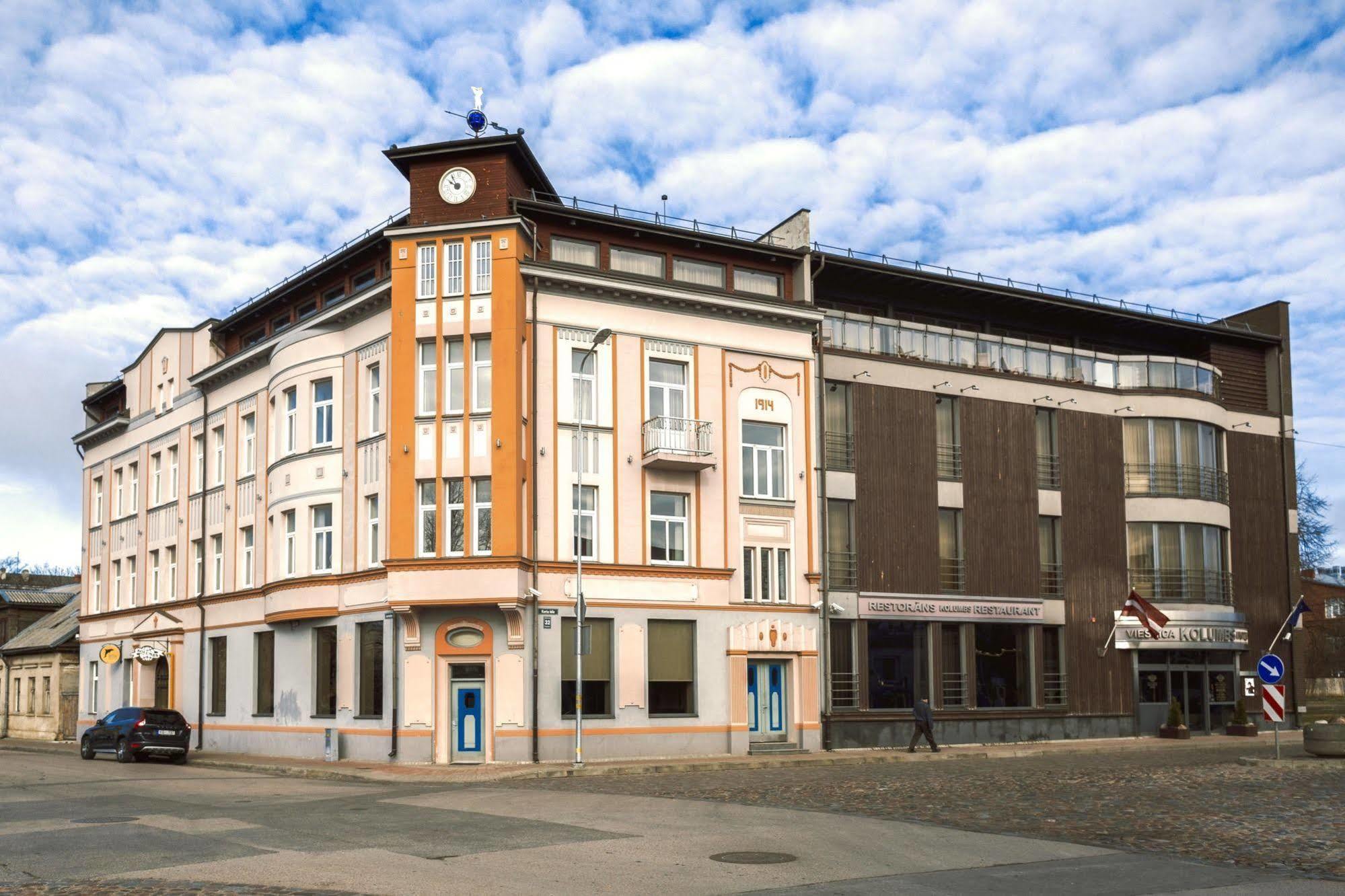 Хотел Kolumbs